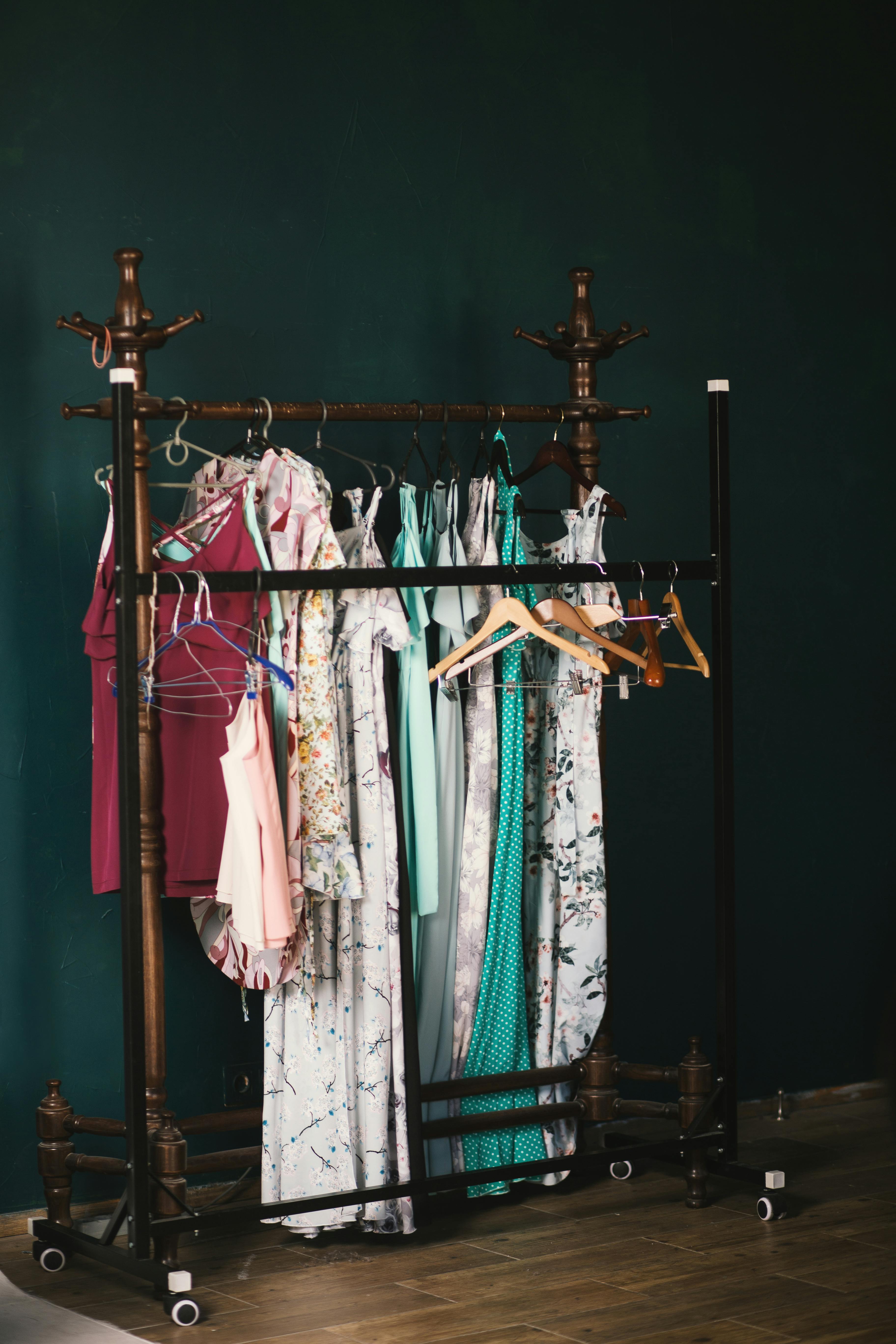 ADHD: 5 Tips for How to Organise Your Closet (non-overwhelming!).